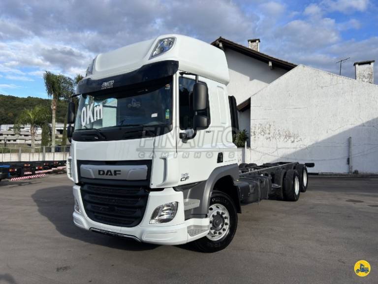 DAF - CF FAS - 2023/2023 - Branca - Sob Consulta