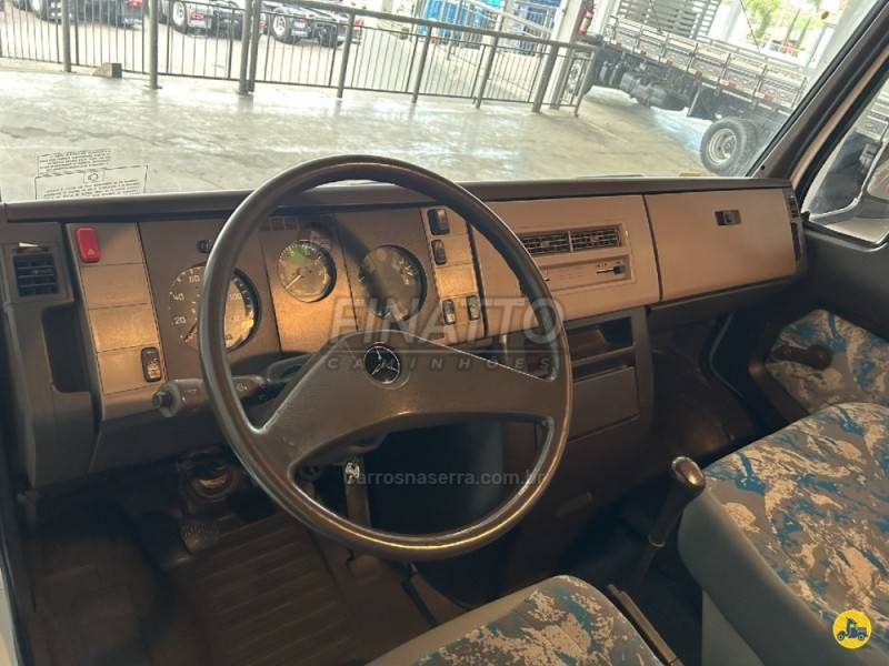 MERCEDES-BENZ - 709 - 1992/1993 - Branca - Sob Consulta