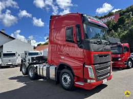 VOLVO - FH - 2021/2021 - Vermelha - Sob Consulta