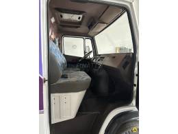 MERCEDES-BENZ - 709 - 1992/1993 - Branca - Sob Consulta