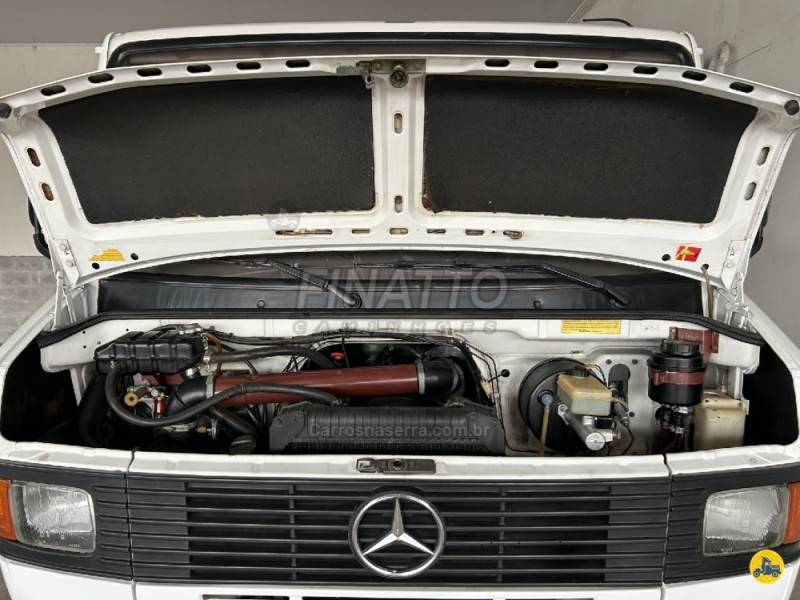 MERCEDES-BENZ - 709 - 1992/1993 - Branca - Sob Consulta