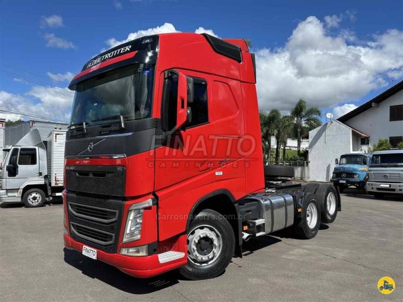 VOLVO - FH - 2021/2021 - Vermelha - Sob Consulta