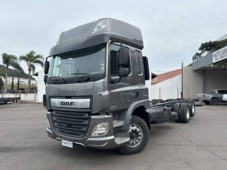 DAF - CF 85 - 2023/2023 - Cinza - Sob Consulta