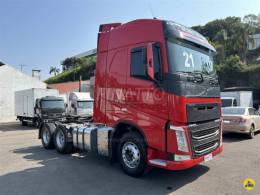 VOLVO - FH - 2021/2021 - Vermelha - Sob Consulta